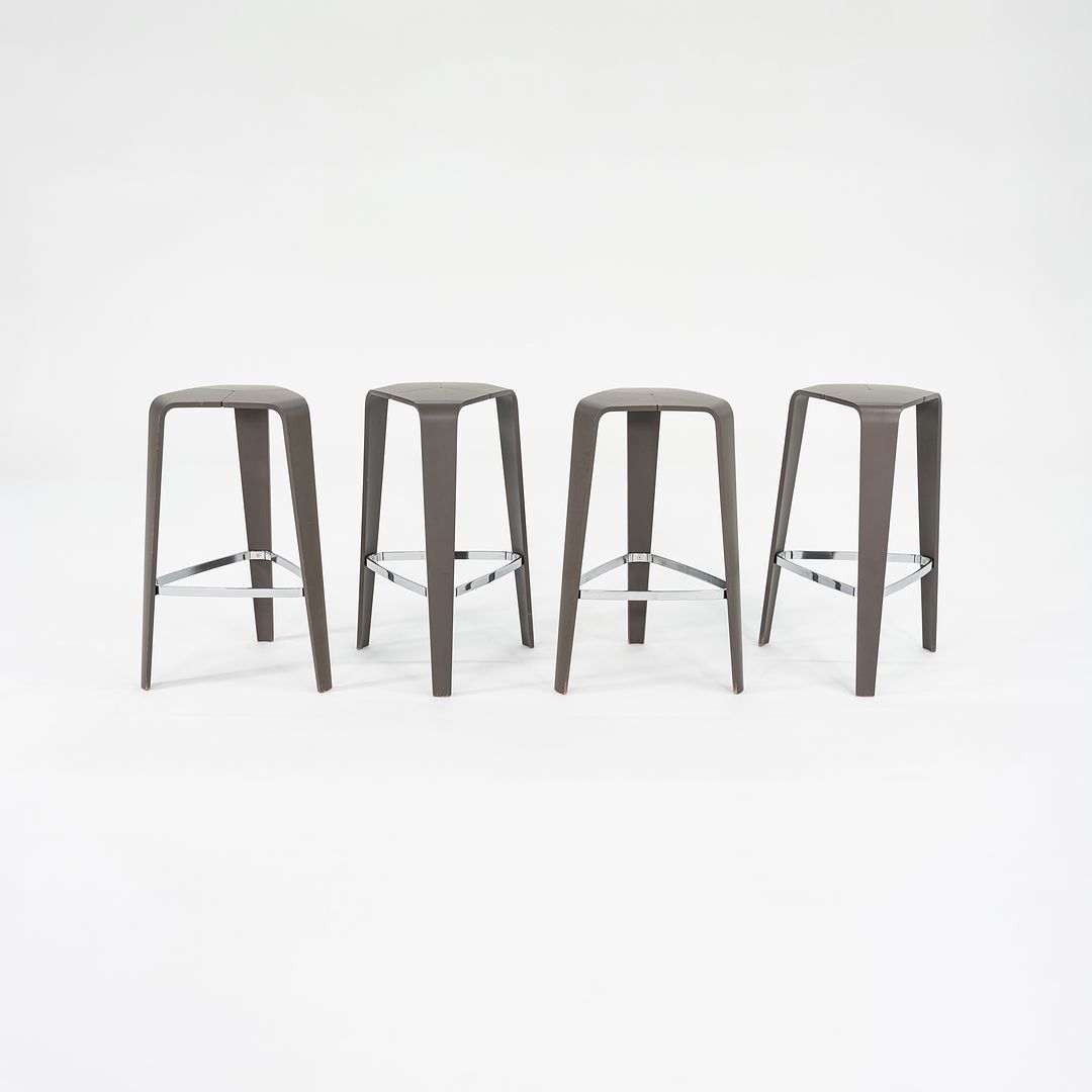 Tre Bar Stool