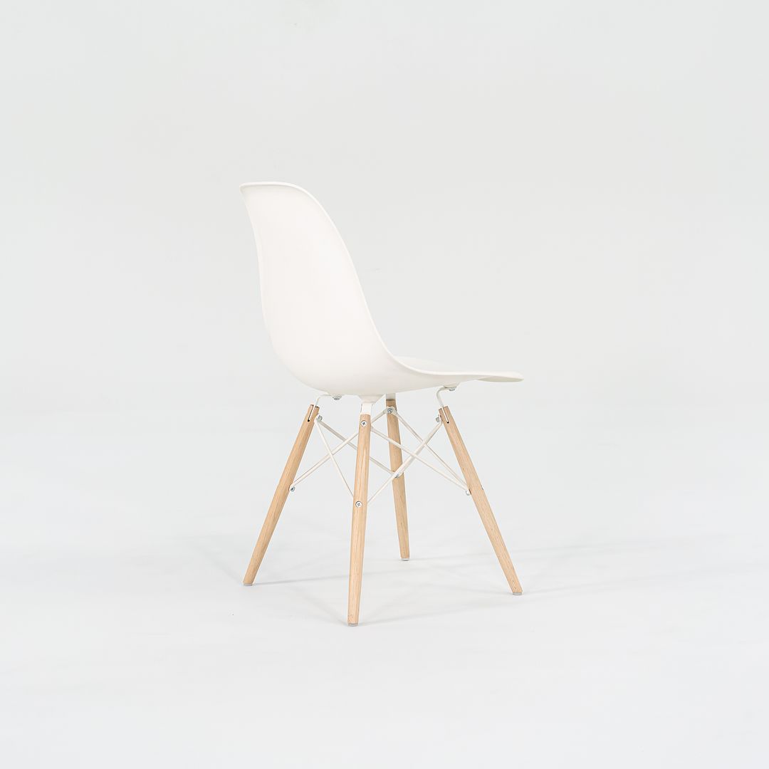 DSW Side Chair with Dowel Base