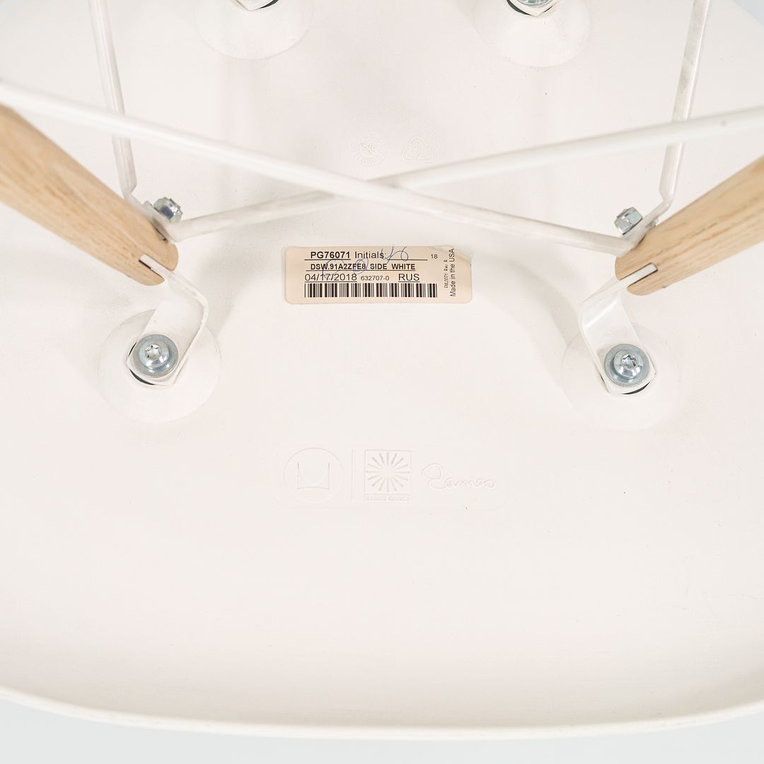 DSW Side Chair with Dowel Base