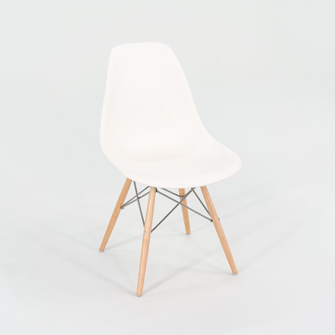 DSW Side Chair with Dowel Base