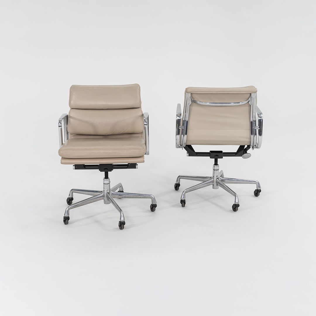 Soft Pad Management Chair, EA435