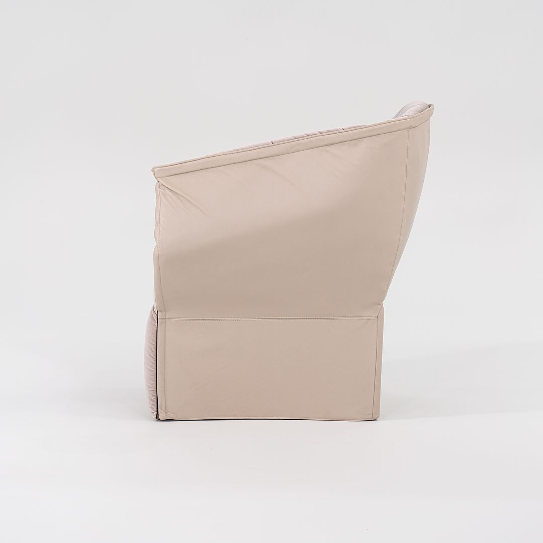 Moel Armchair