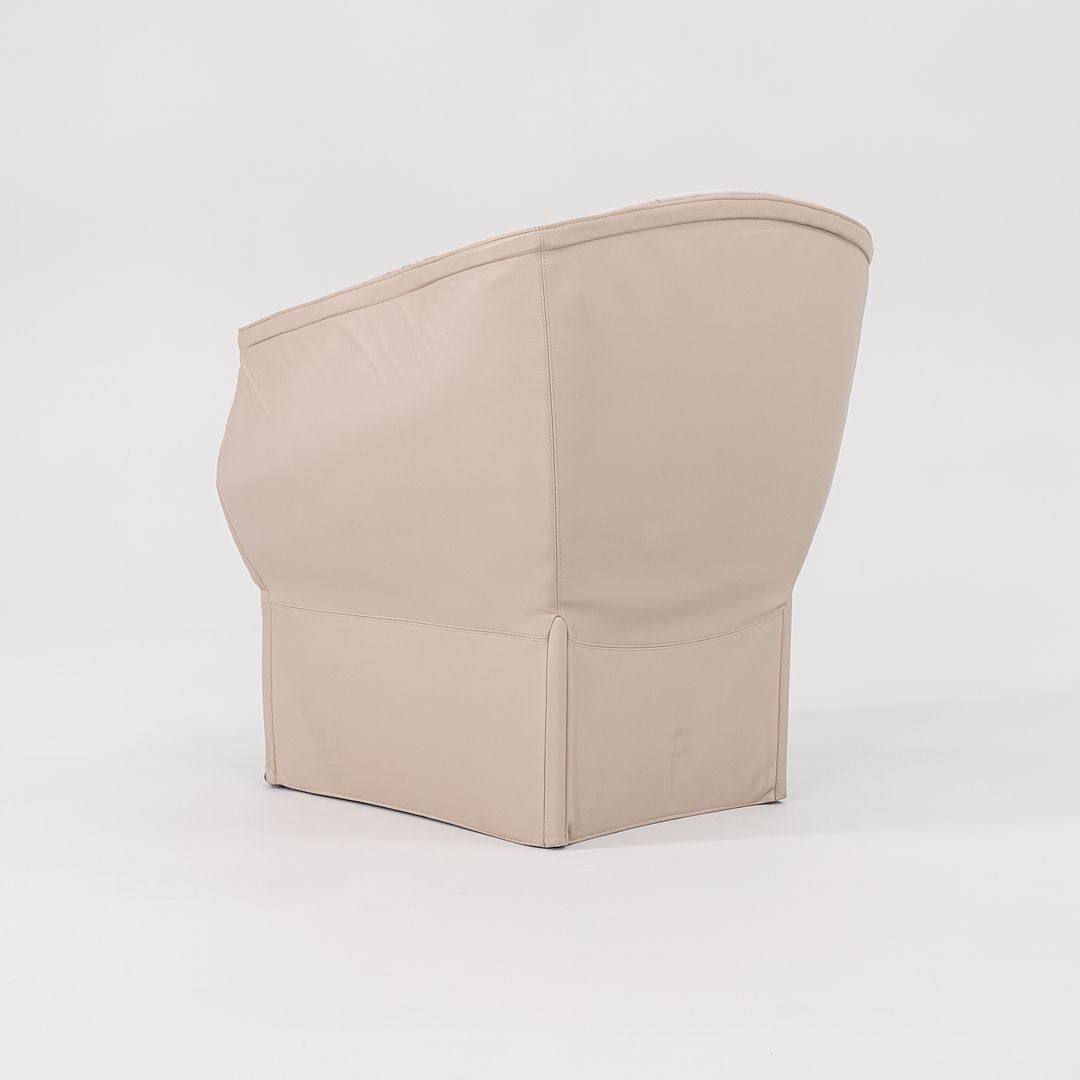 Moel Armchair