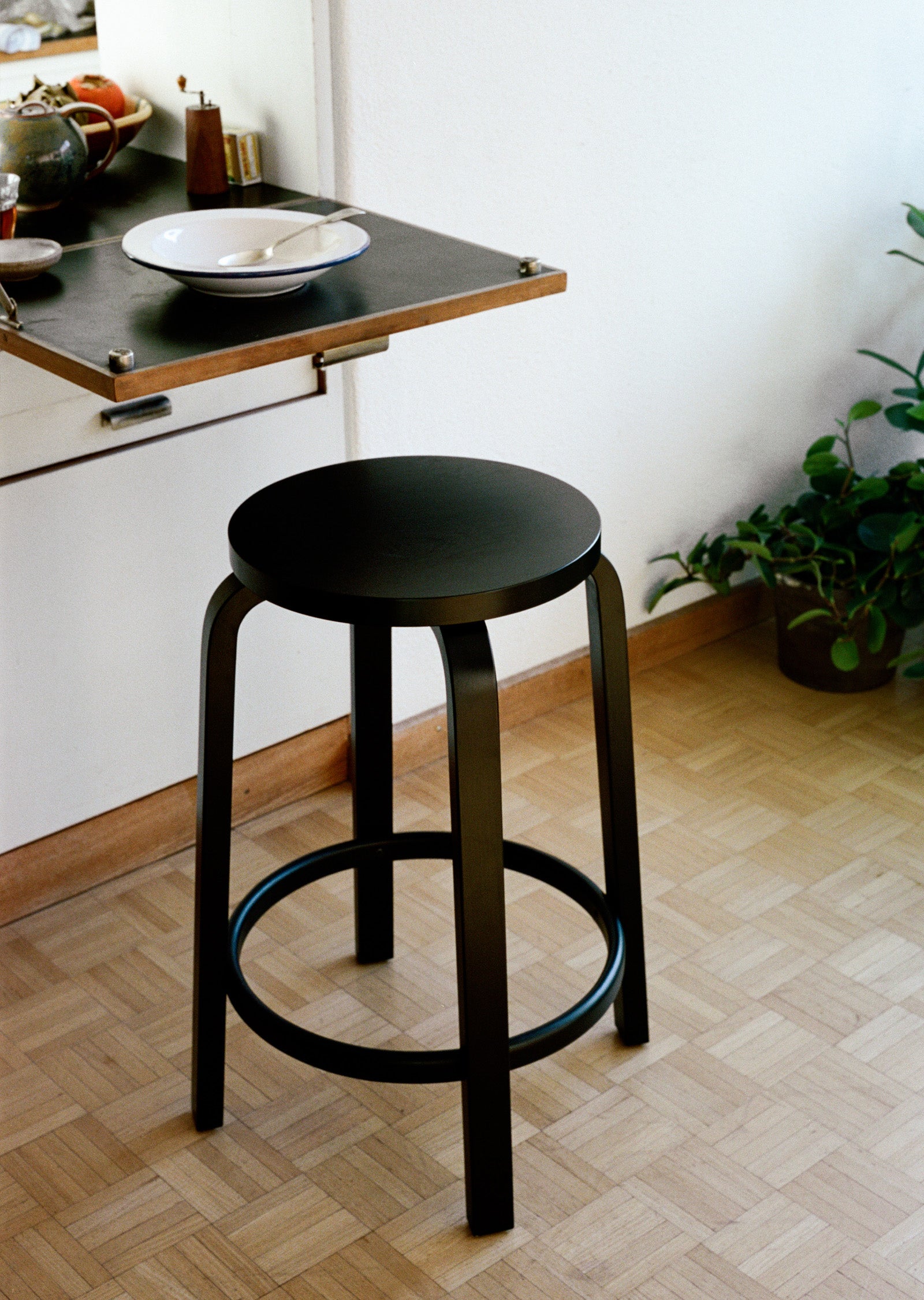 Counter and Bar Stool 64