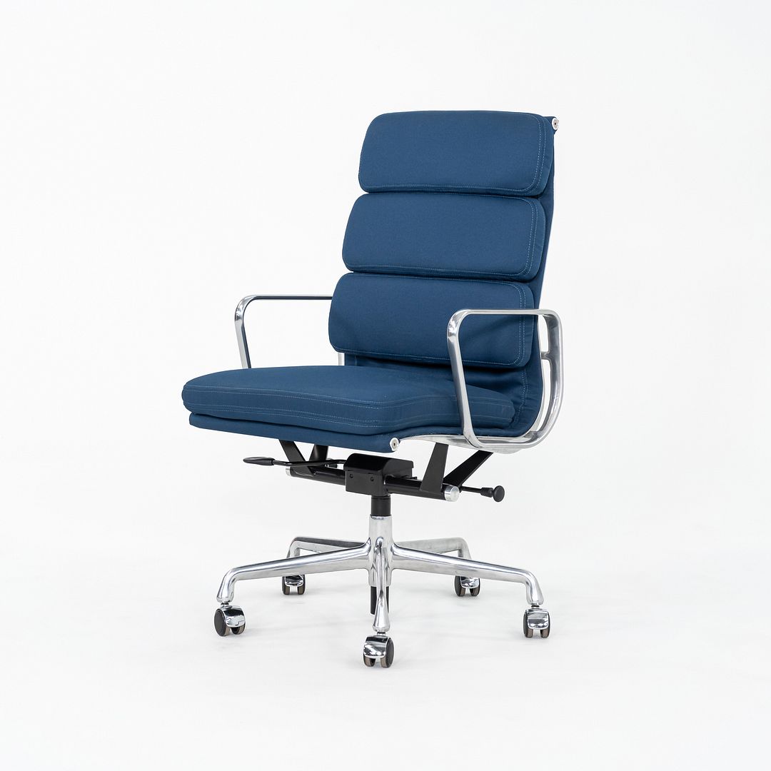 Soft Pad Executive Chair, Model EA437