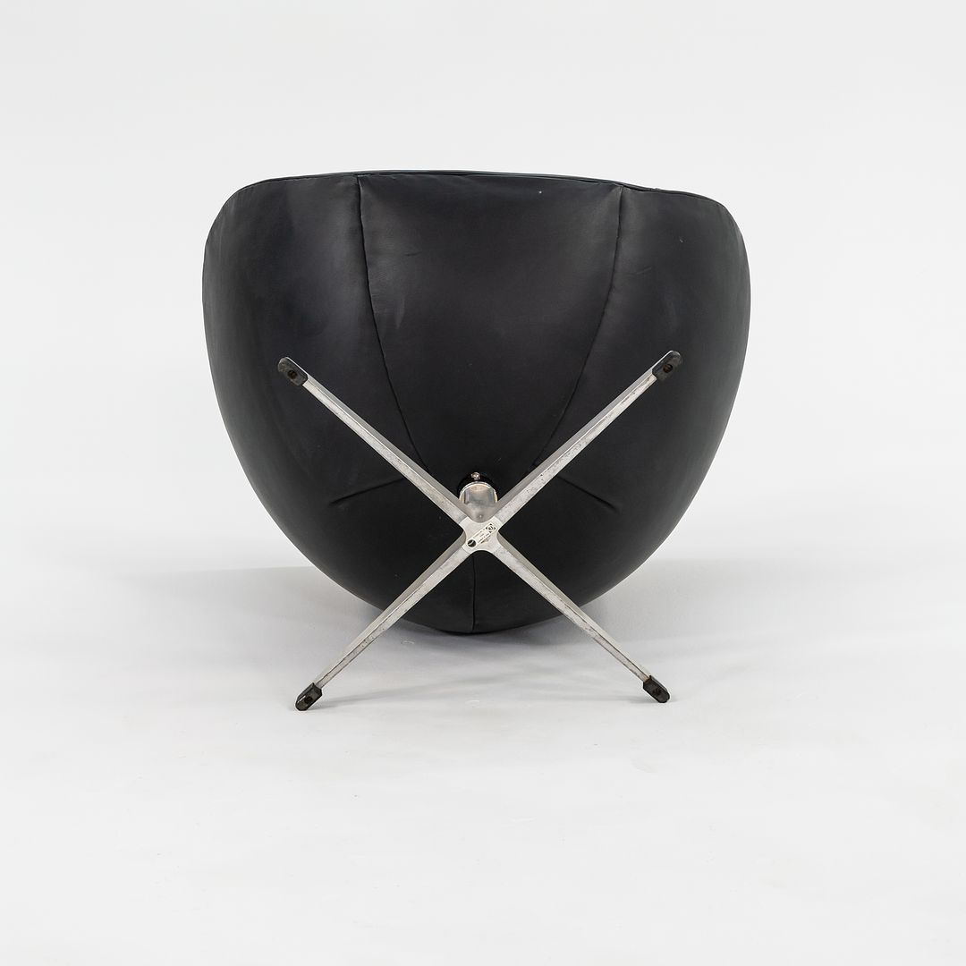 Egg Lounge Chair, Model 3316