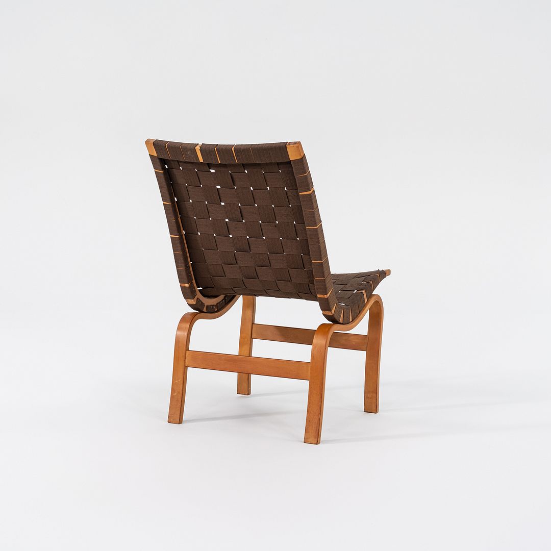 Model 41 Eva Reading Chair