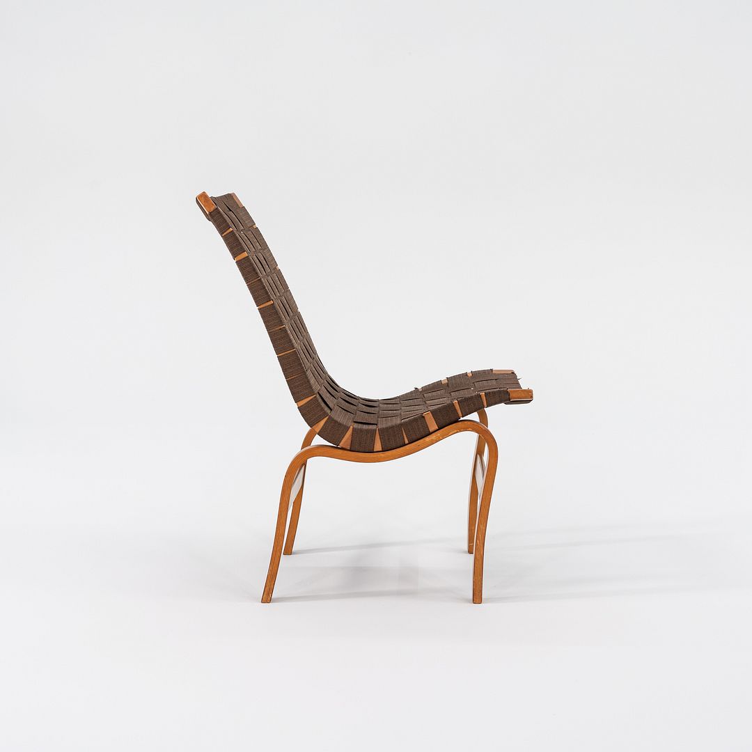 Model 41 Eva Reading Chair