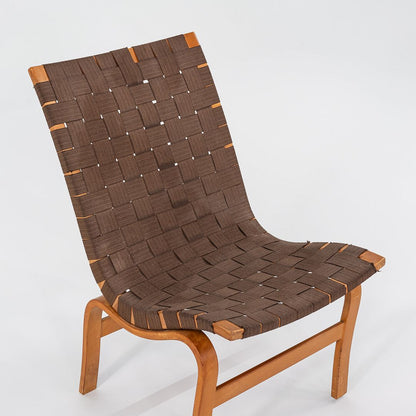 Model 41 Eva Reading Chair