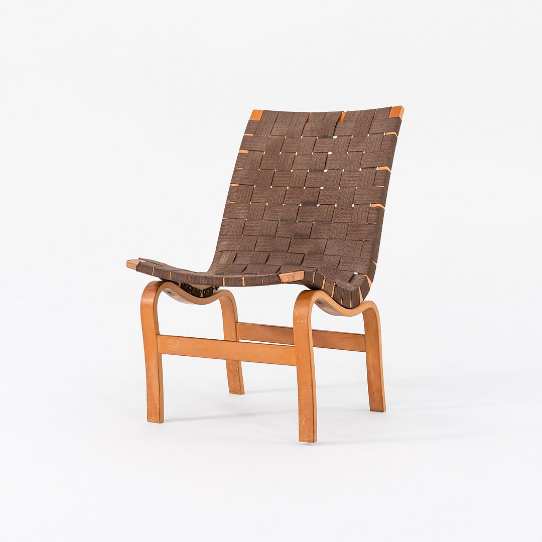 Model 41 Eva Reading Chair