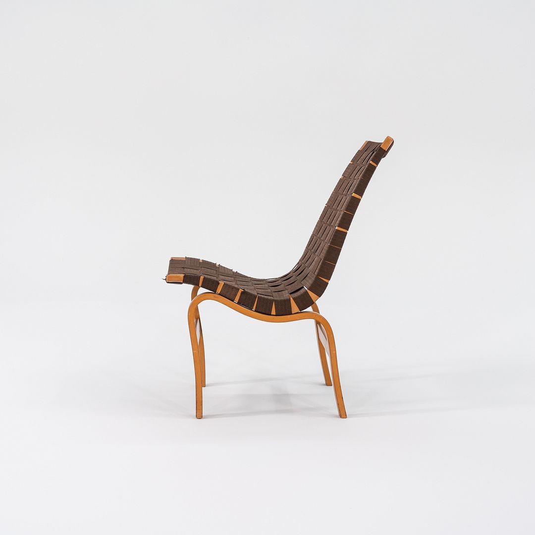 Model 41 Eva Reading Chair