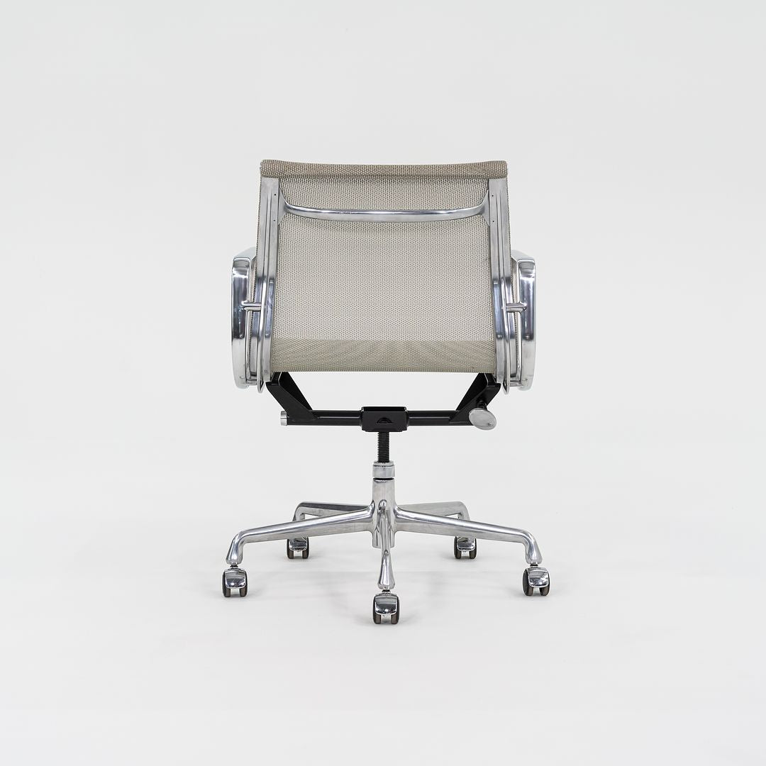 Aluminum Group Management Chair, Model EA335