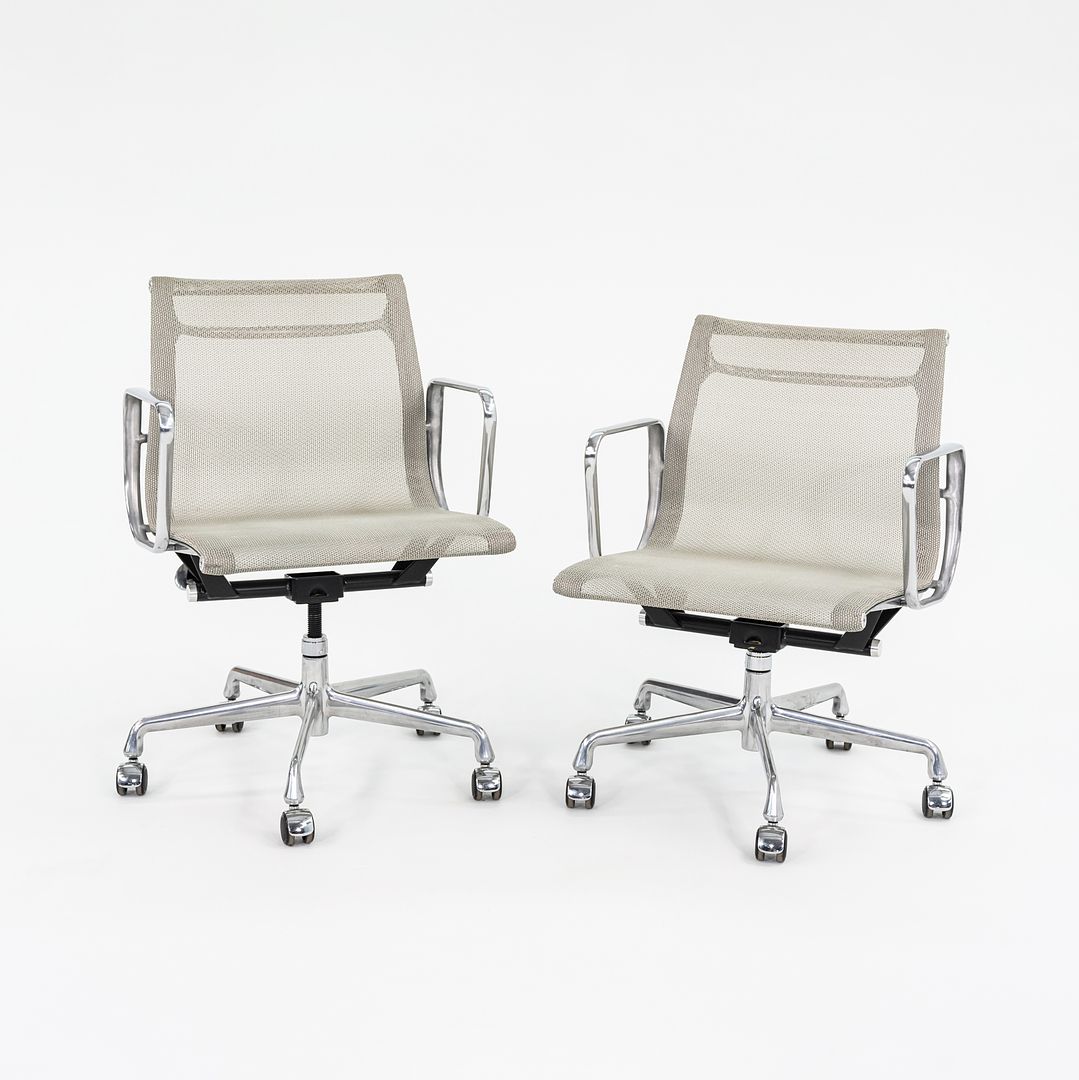 Aluminum Group Management Chair, Model EA335