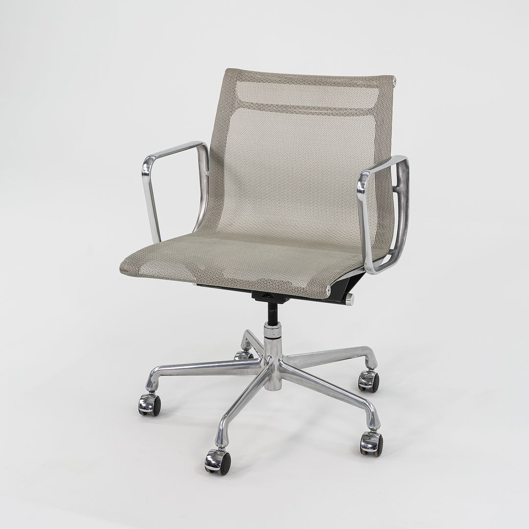 Aluminum Group Management Chair, Model EA335