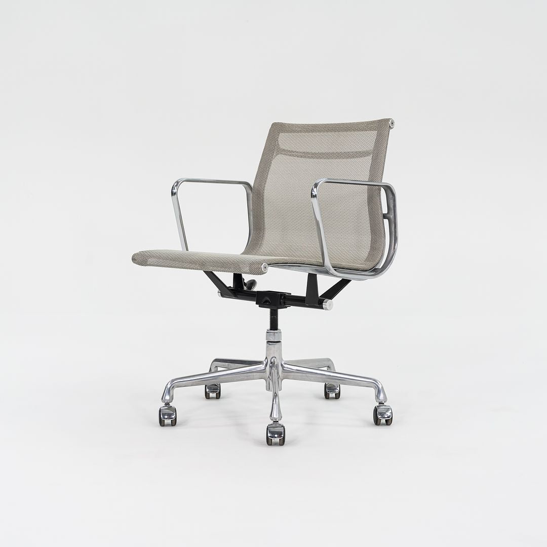 Aluminum Group Management Chair, Model EA335