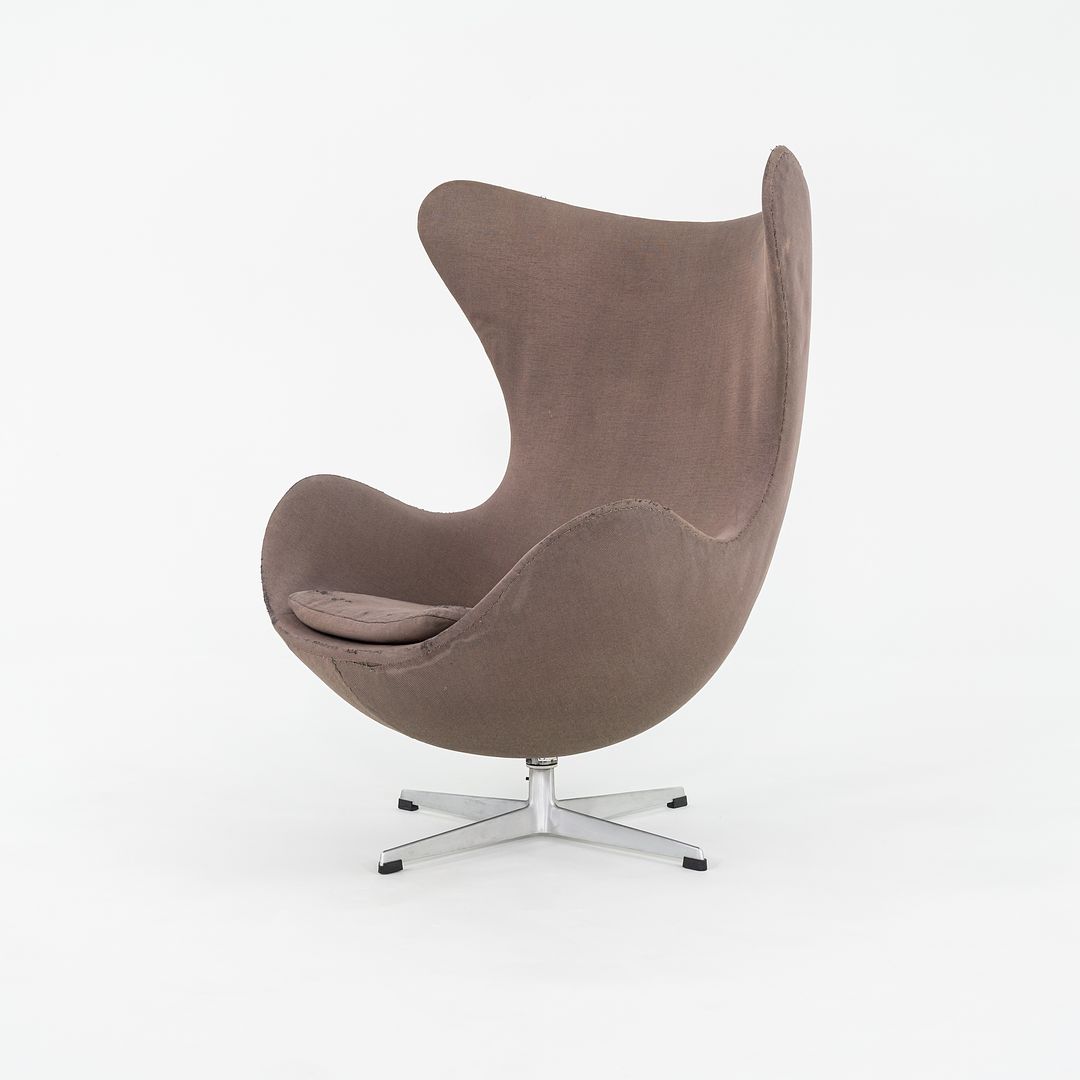 Egg Lounge Chair, Model 3316