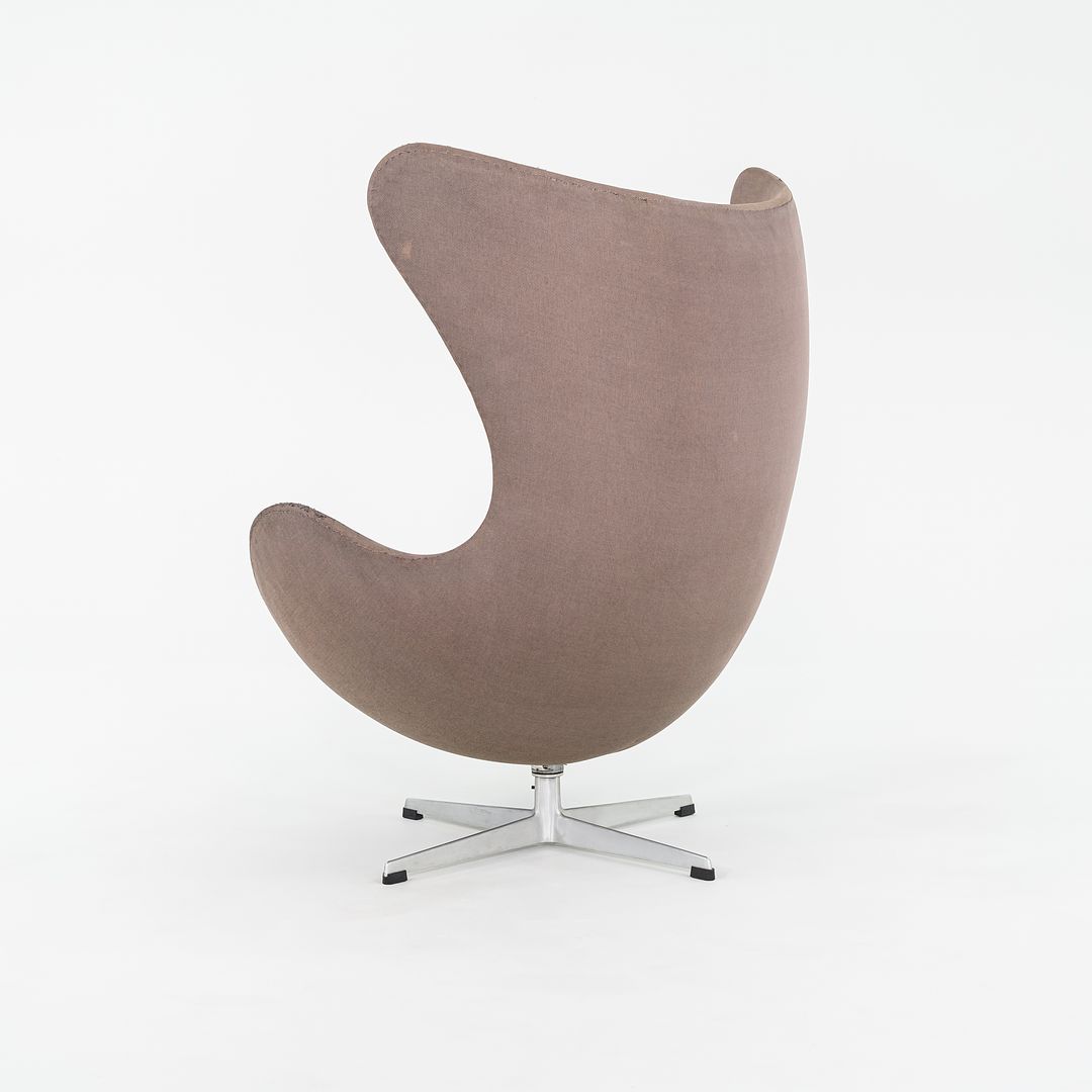 Egg Lounge Chair, Model 3316