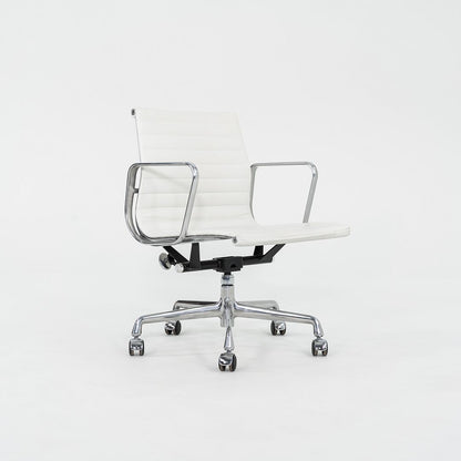Aluminum Group Management Desk Chair, Model EA335