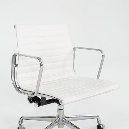 Aluminum Group Management Desk Chair, Model EA335