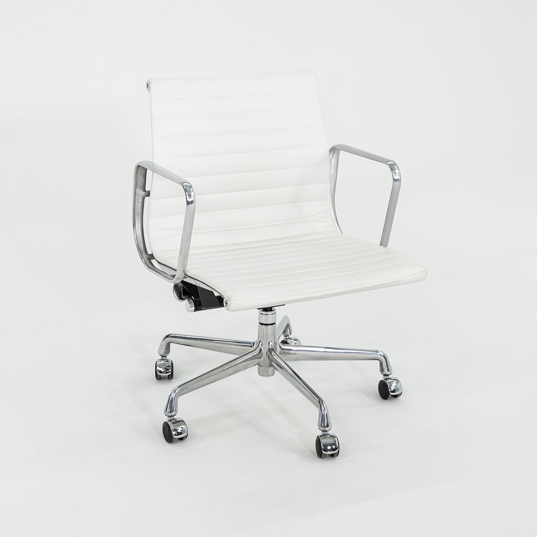 Aluminum Group Management Desk Chair, Model EA335