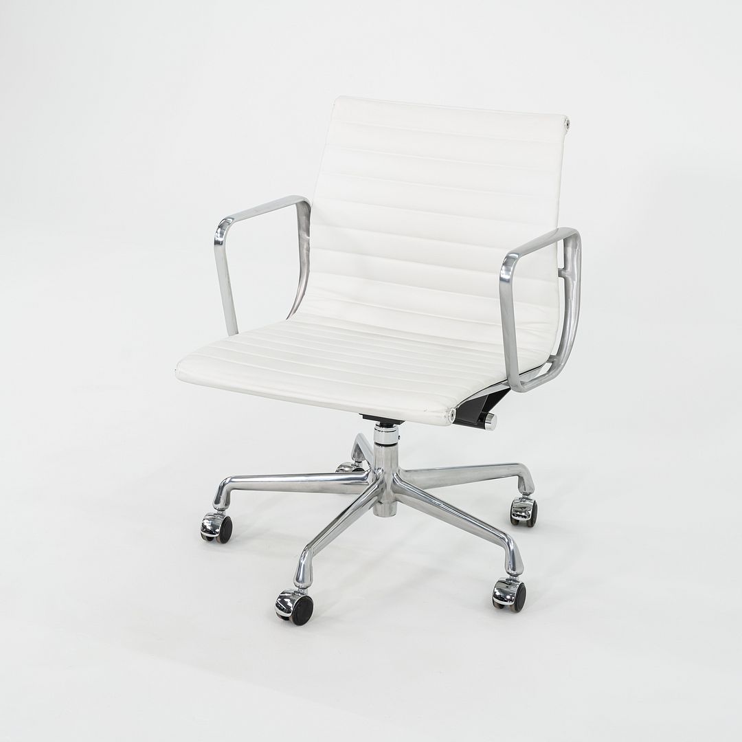 Aluminum Group Management Desk Chair, Model EA335