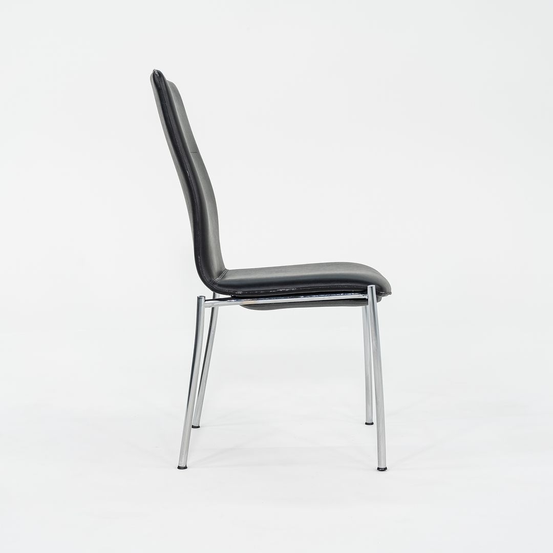 Ona Plaza Side Chair