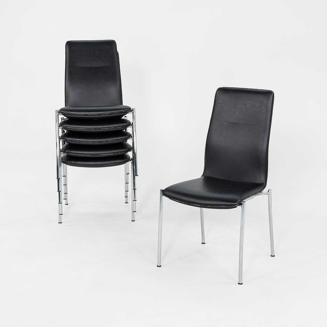 Ona Plaza Side Chair