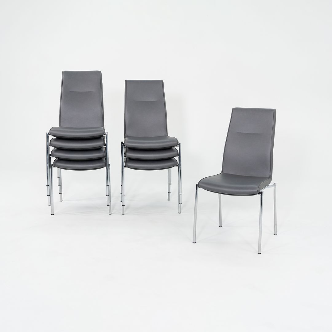 Ona Plaza Chair