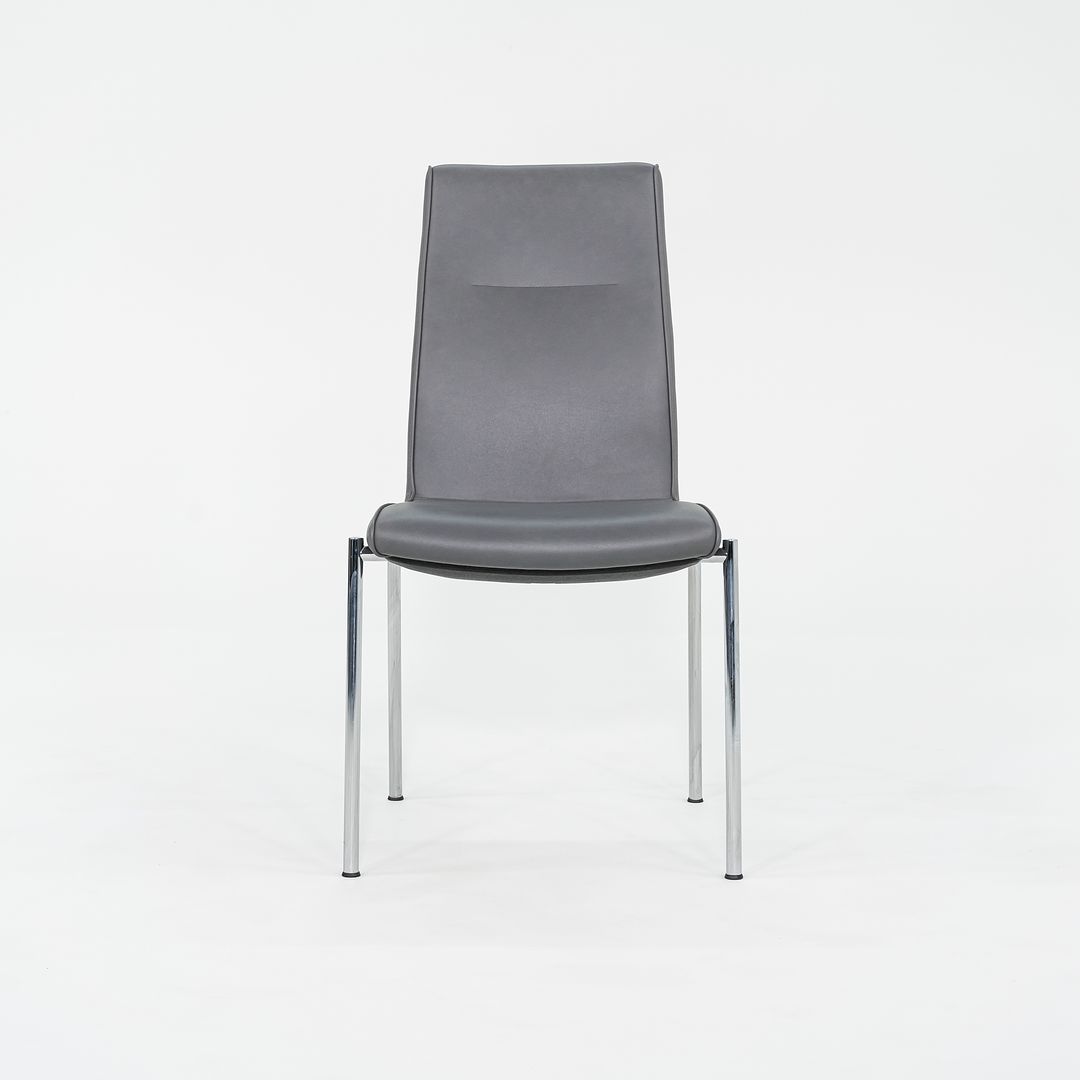 Ona Plaza Chair