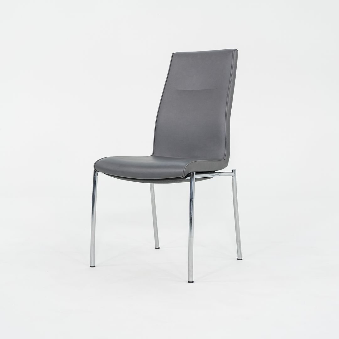 Ona Plaza Chair