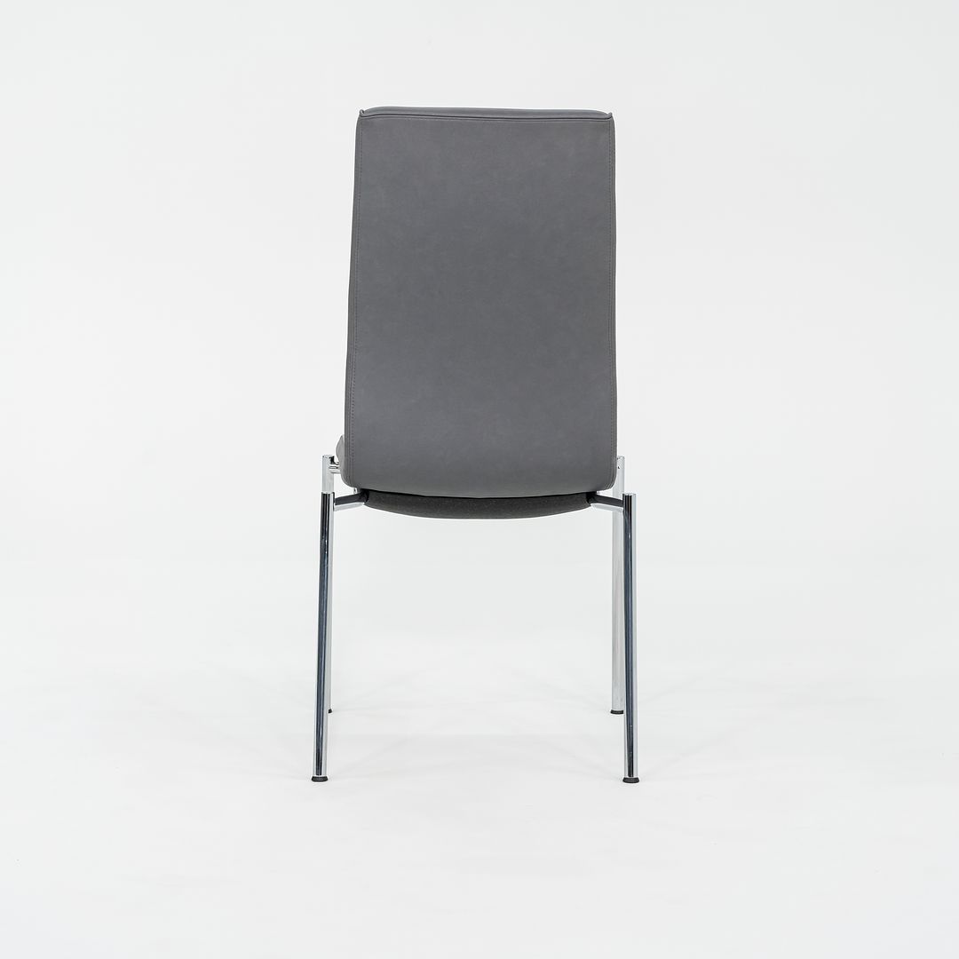 Ona Plaza Chair