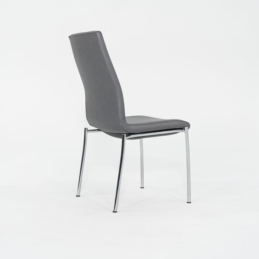 Ona Plaza Chair