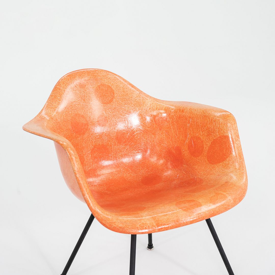 MAX chair