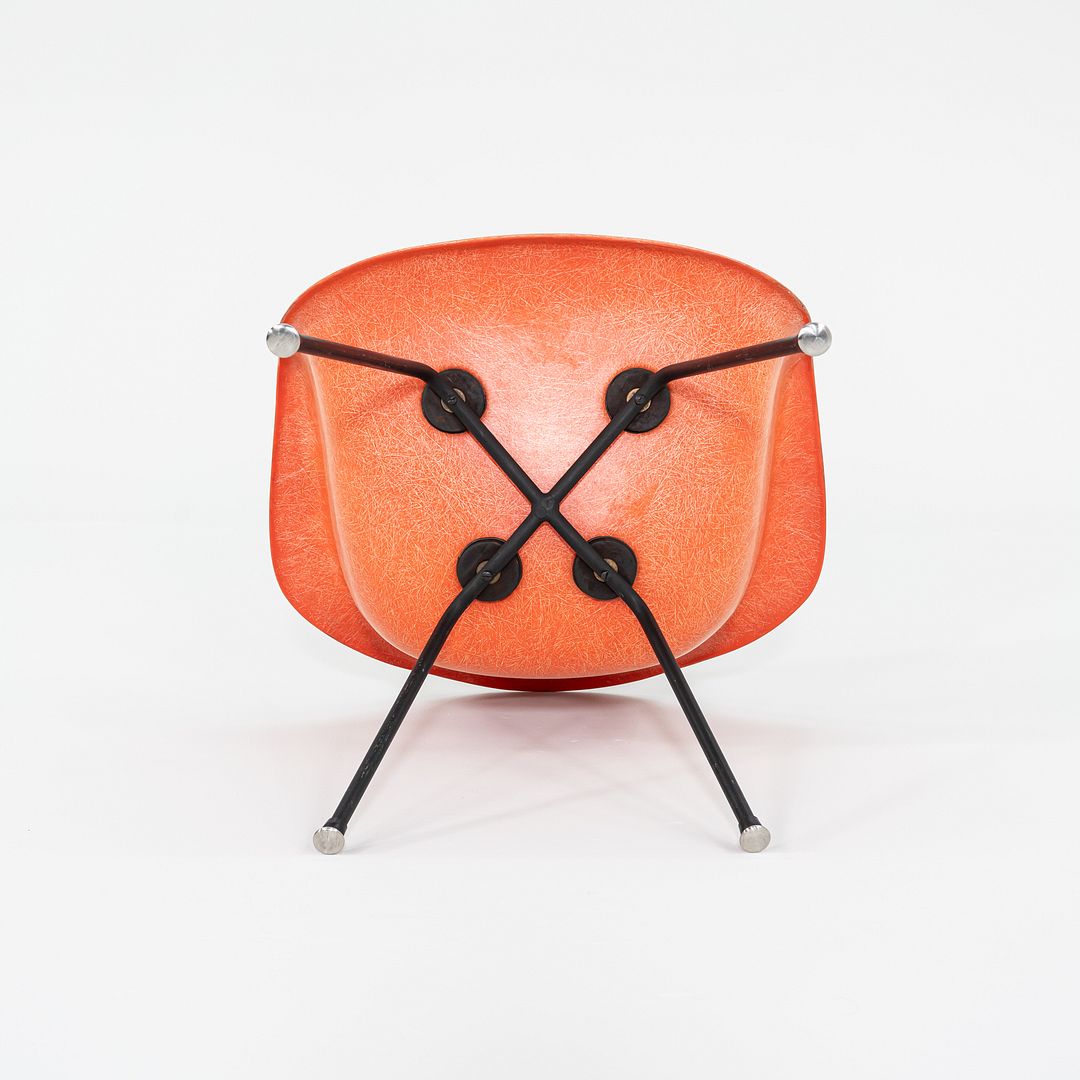 MAX chair