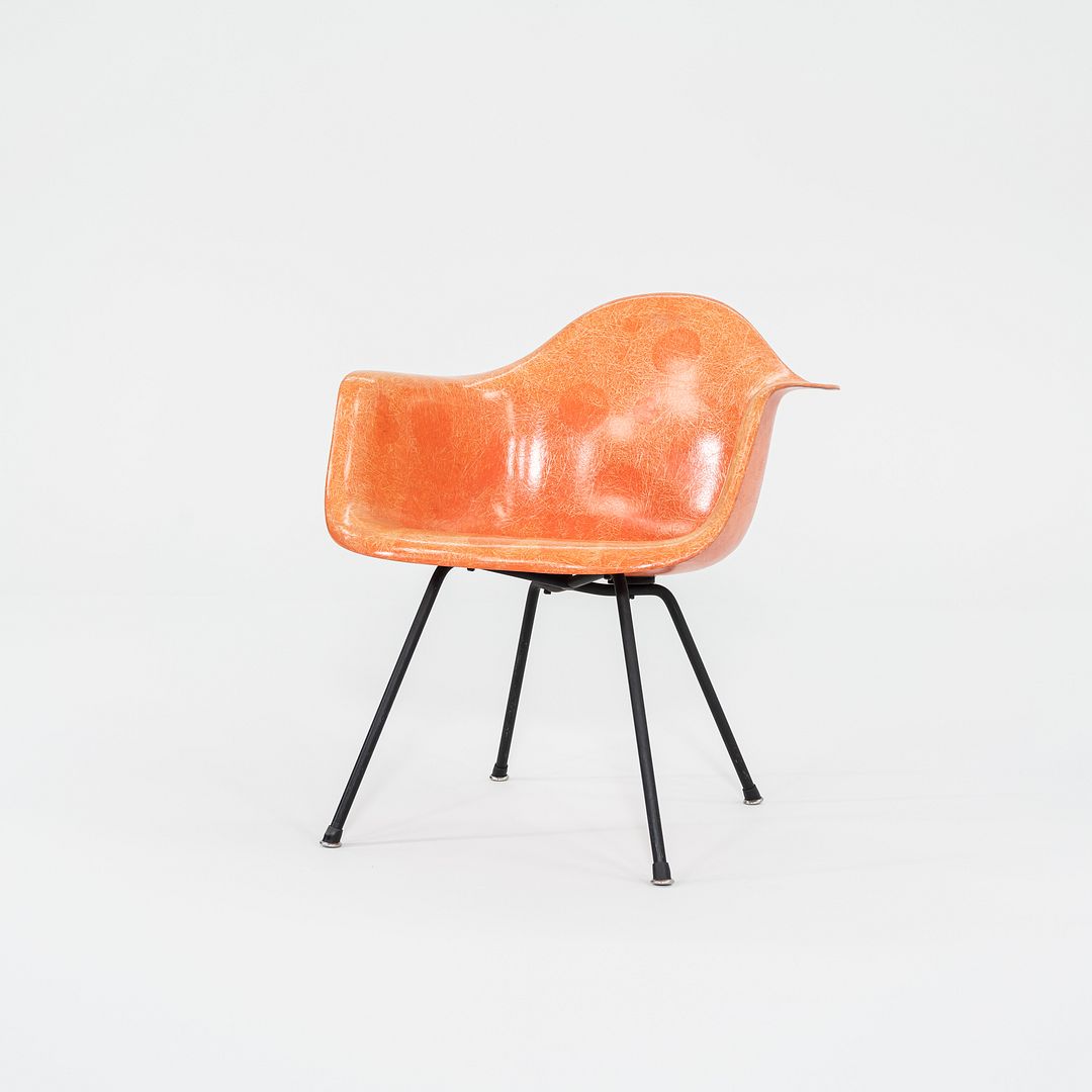 MAX chair