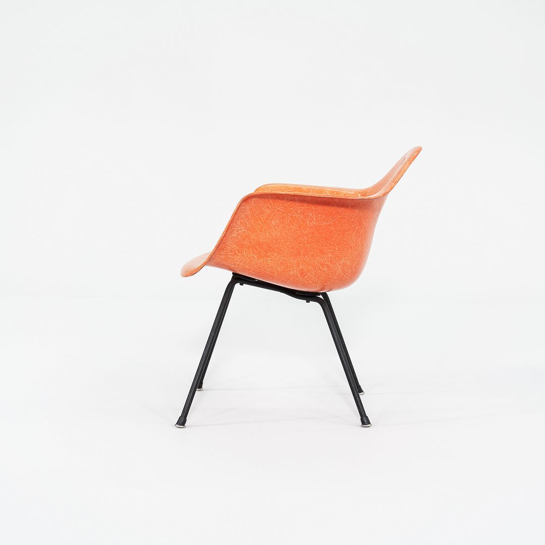 MAX chair