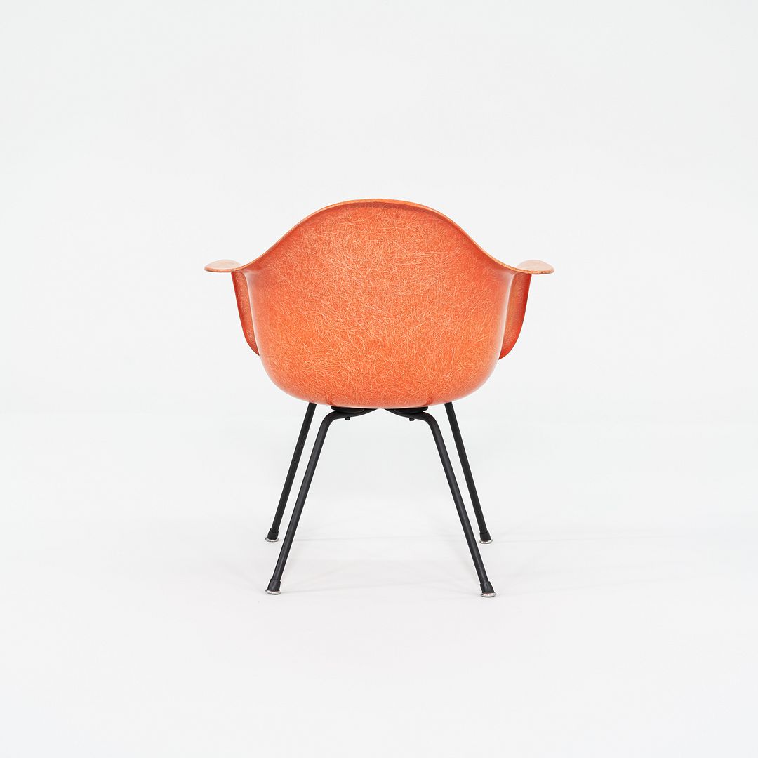 MAX chair
