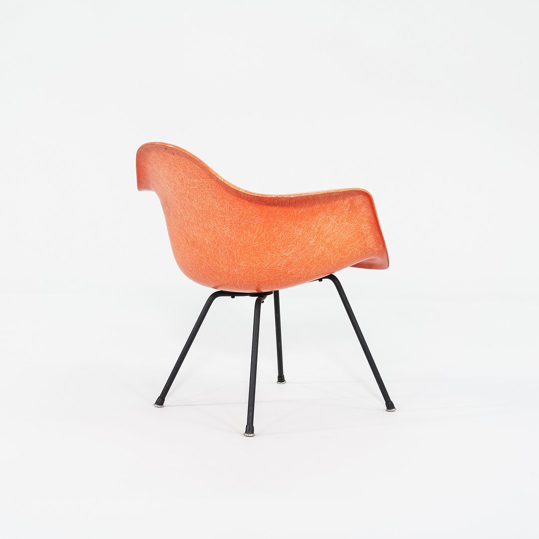 MAX chair