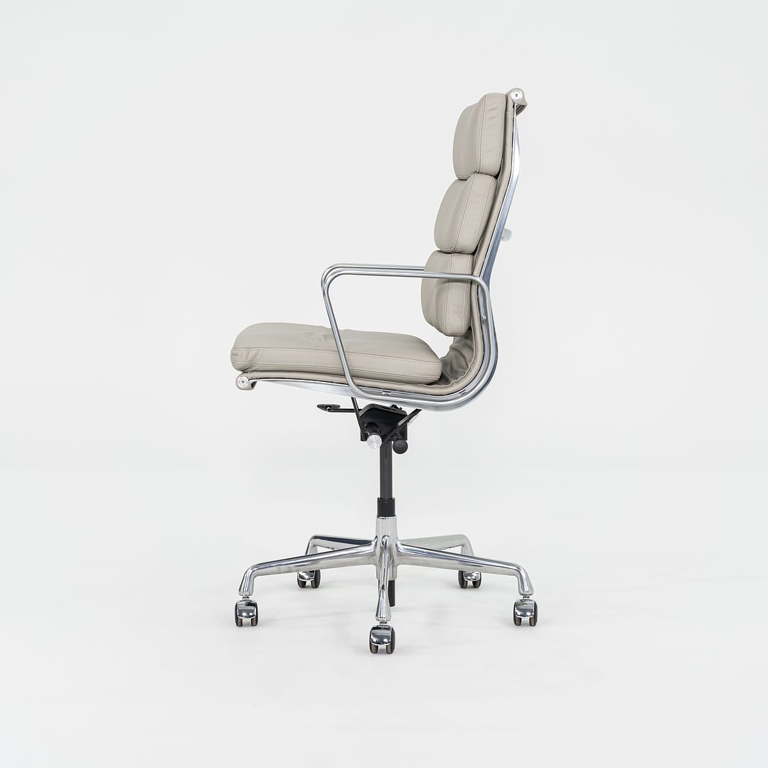 Soft Pad Executive Chair, model EA437