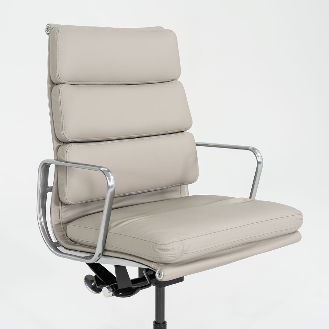 Soft Pad Executive Chair, model EA437