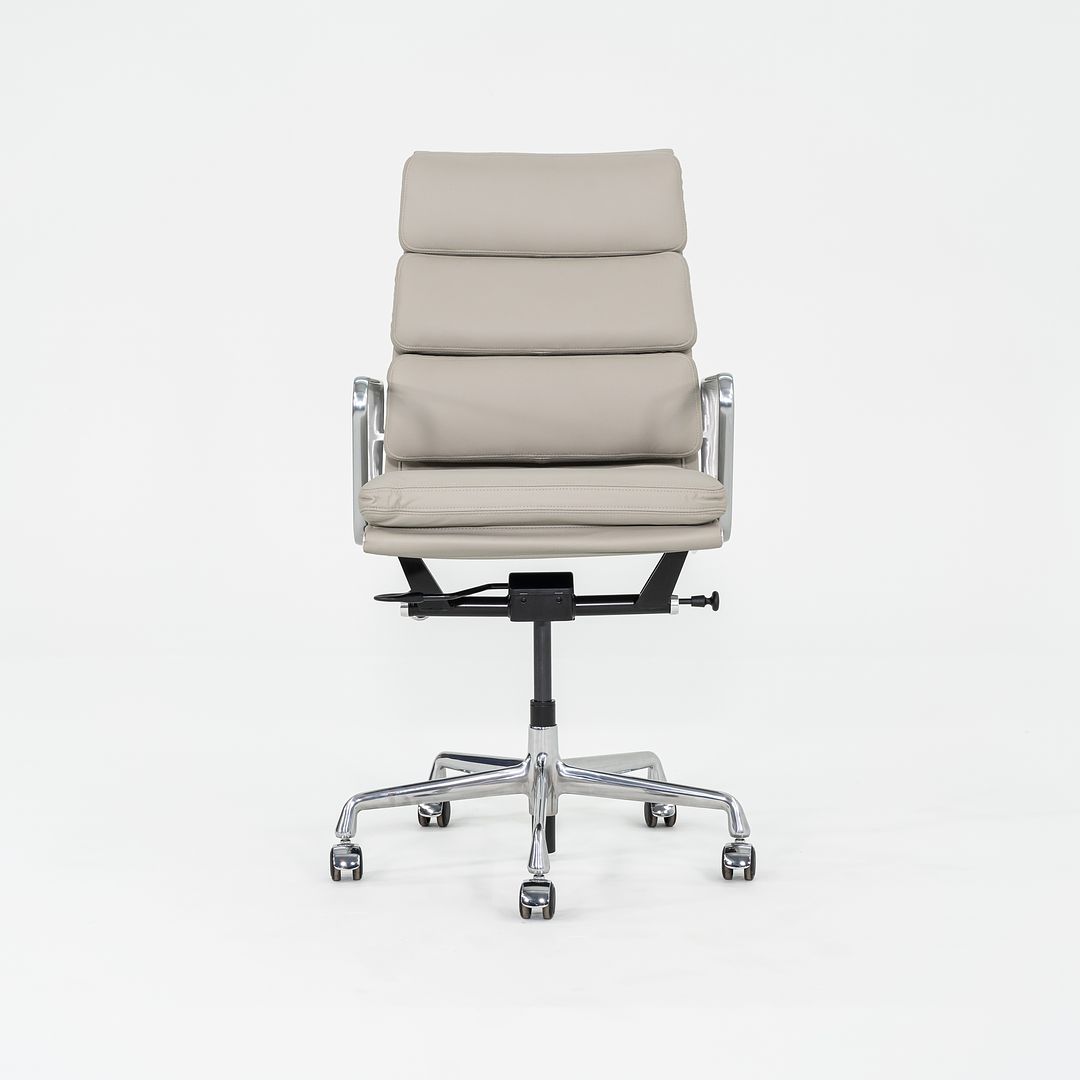 Soft Pad Executive Chair, model EA437