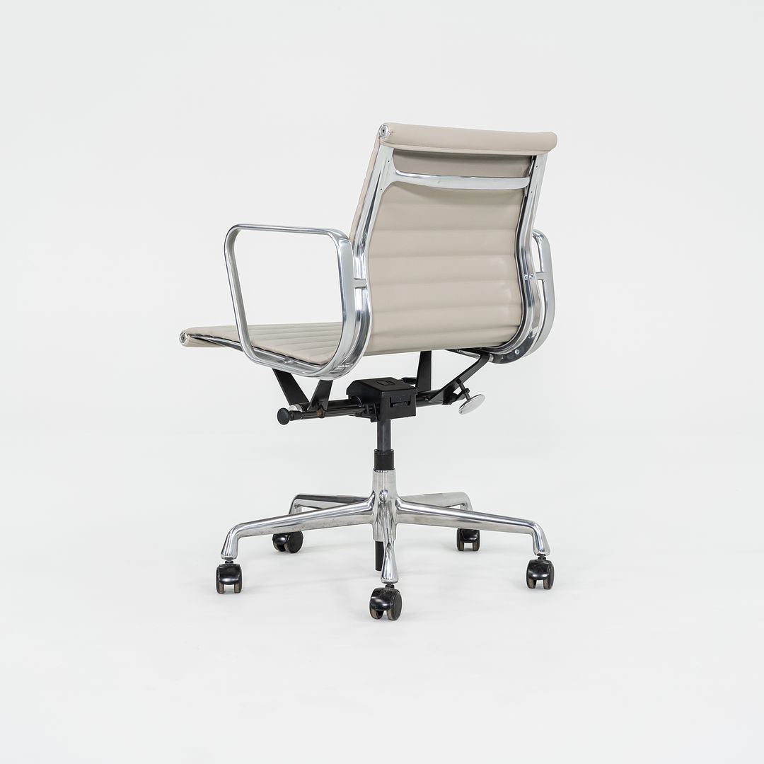 Aluminum Group Management Desk Chair, Model EA335