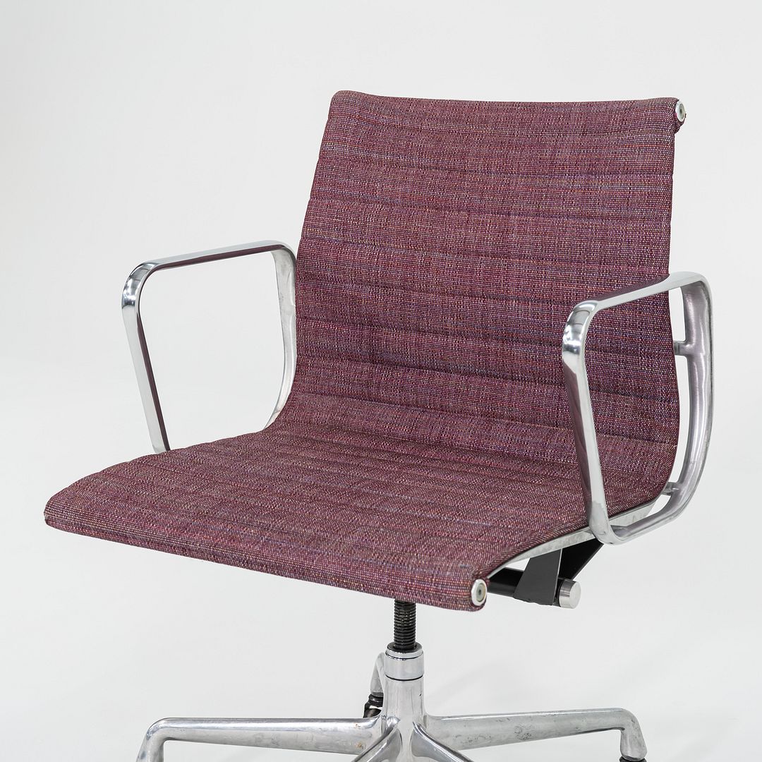 Aluminum Group Management Desk Chair, Model EA335