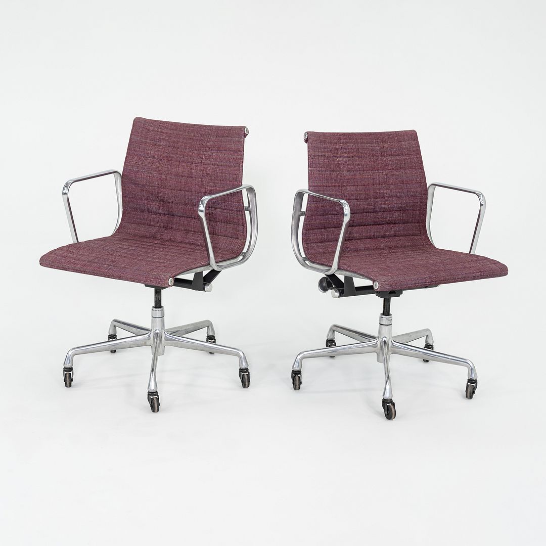 Aluminum Group Management Desk Chair, Model EA335