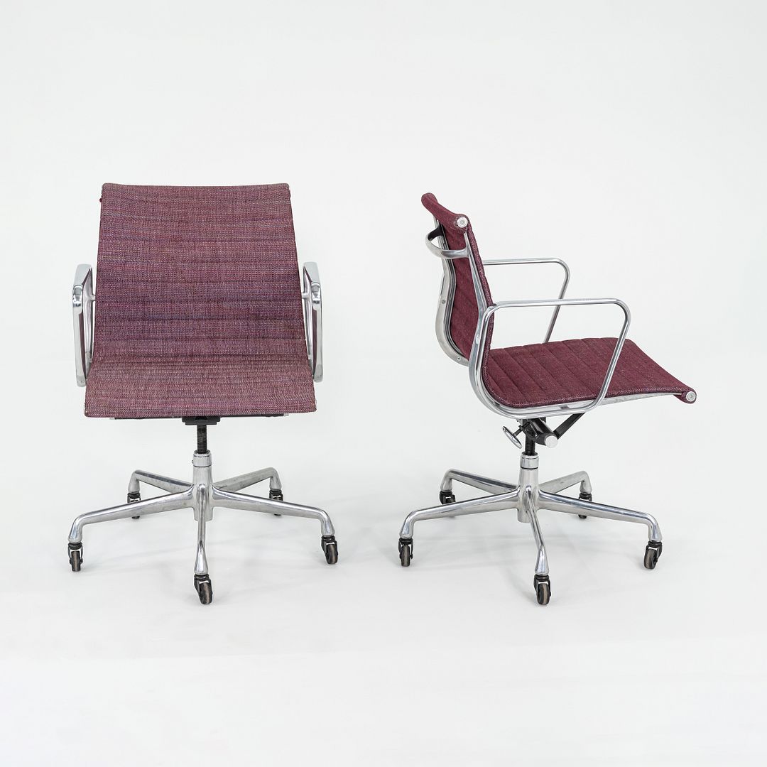 Aluminum Group Management Desk Chair, Model EA335