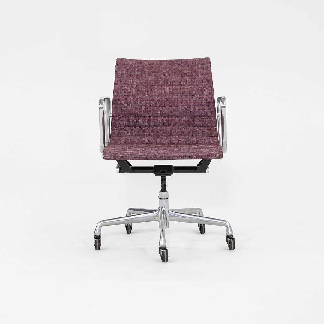 Aluminum Group Management Desk Chair, Model EA335