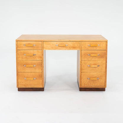 Flexible Home Arrangements 6-Drawer Desk / Vanity