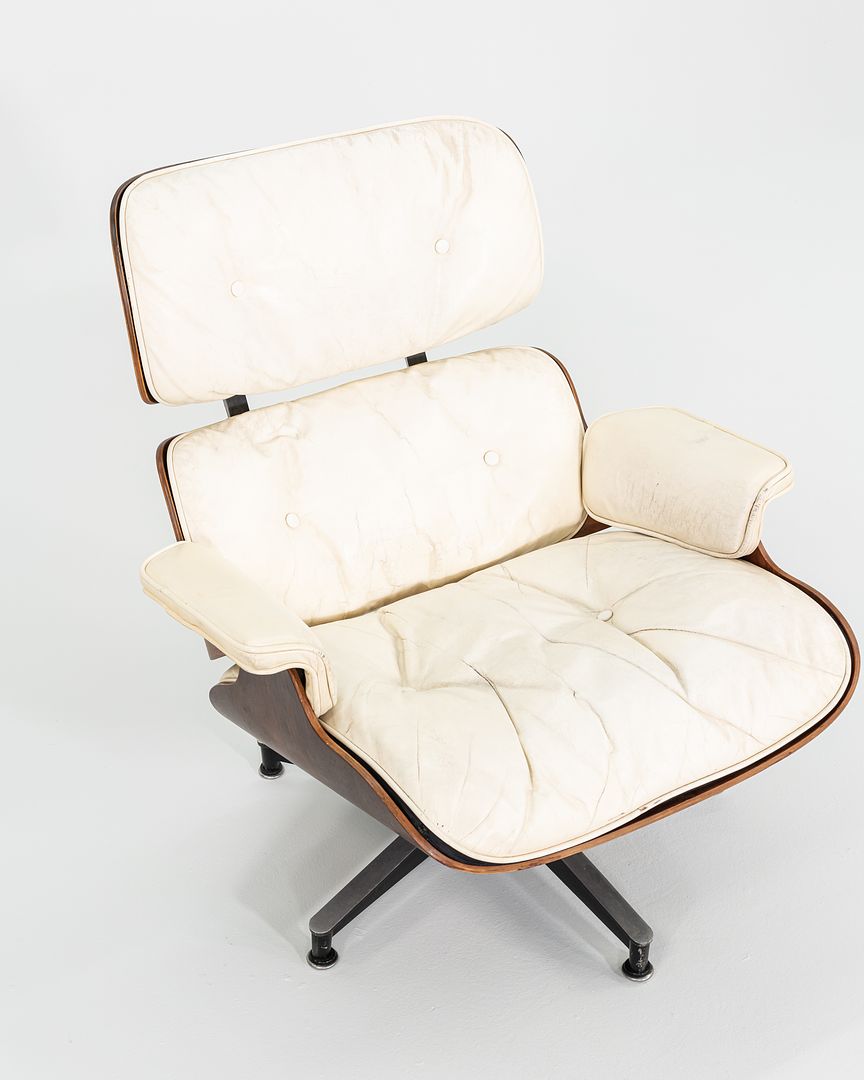 670 and 671 Lounge Chair and Ottoman