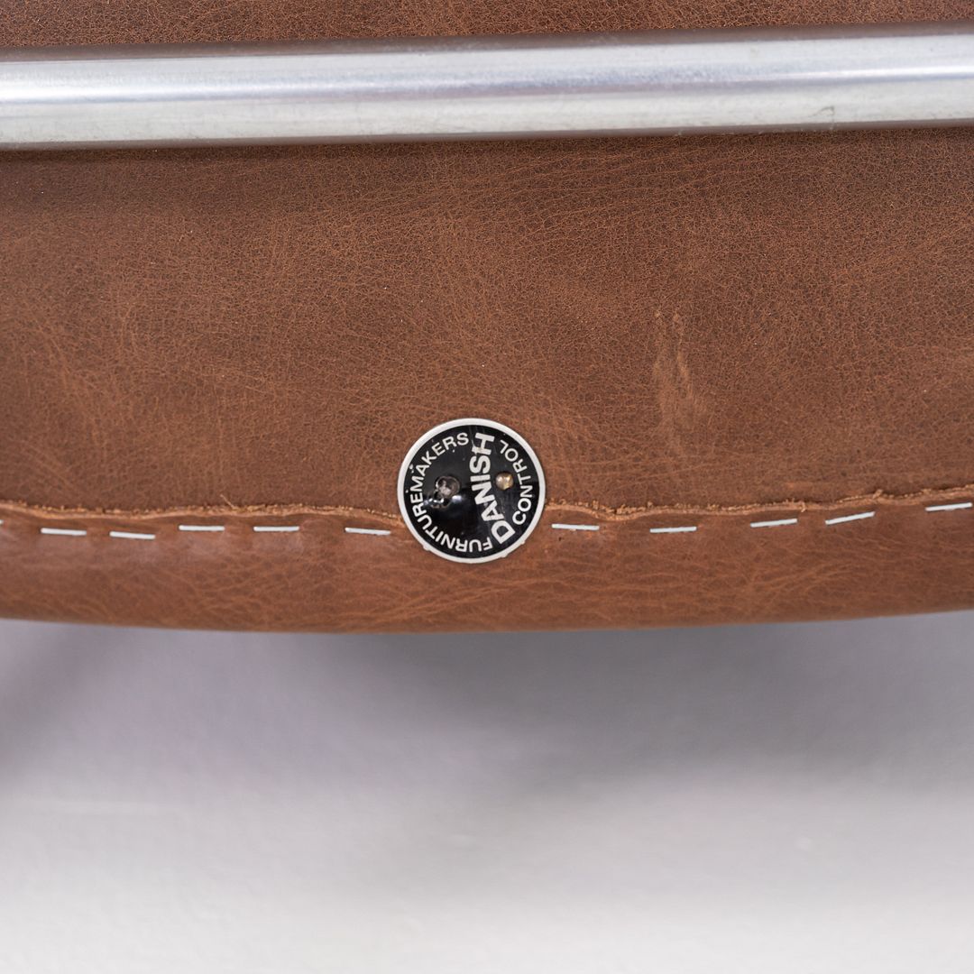 AP38 Airport Chair