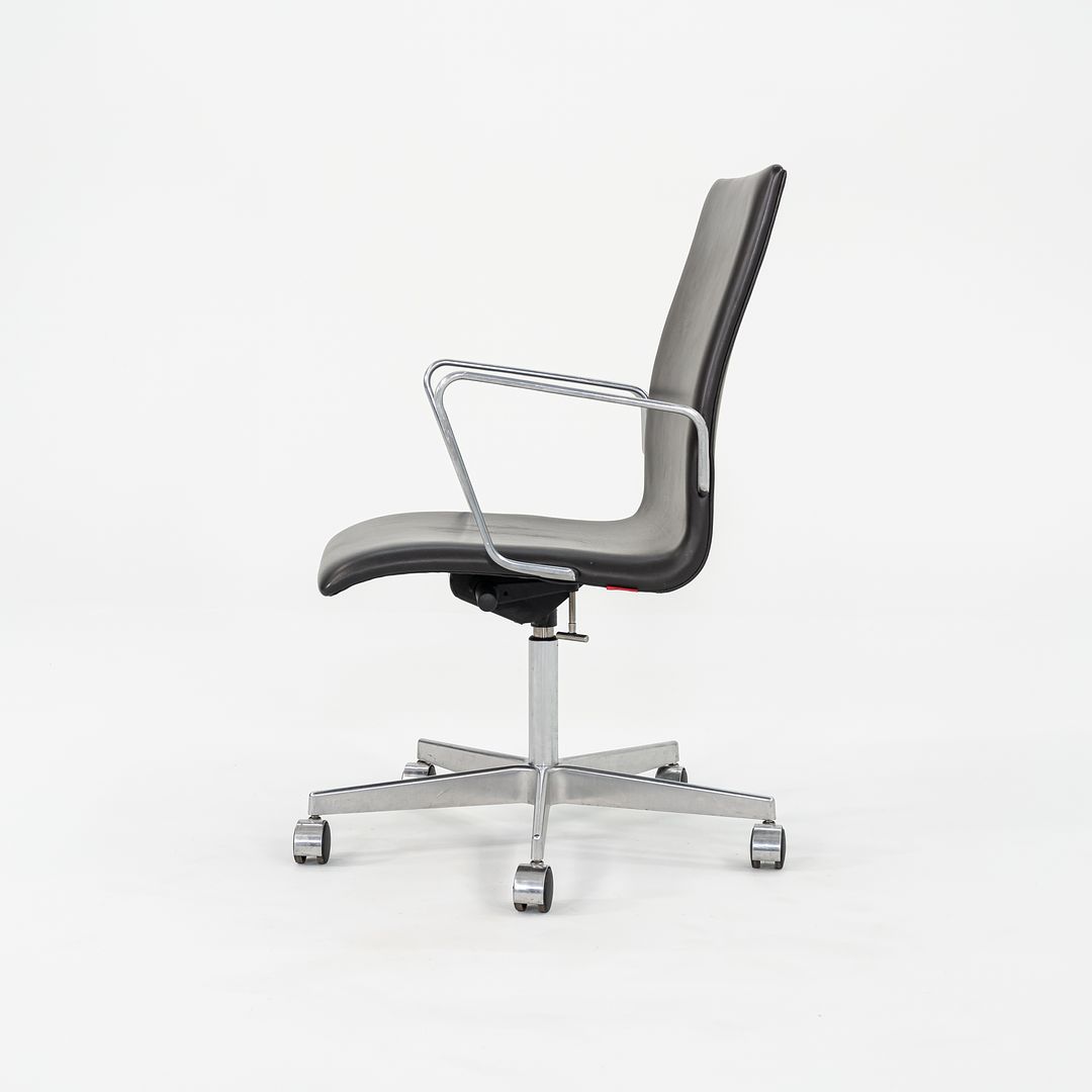 Oxford Chair, Model 3271W